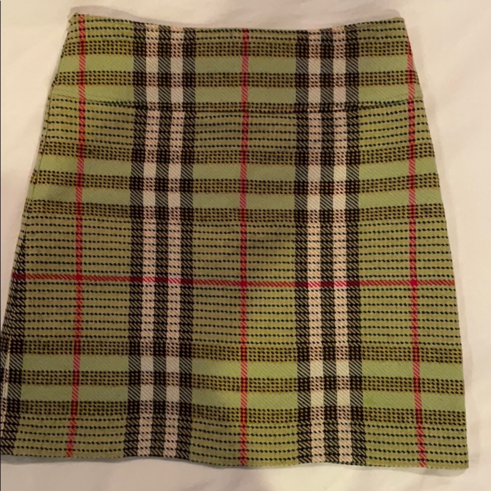 BURBERRY skirt Sz 2. ‼️Price is FIRM‼️